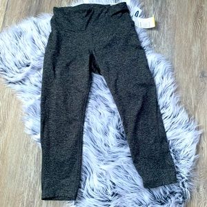 NWT Old Navy High Rise Crop Cozecore Leggings medium